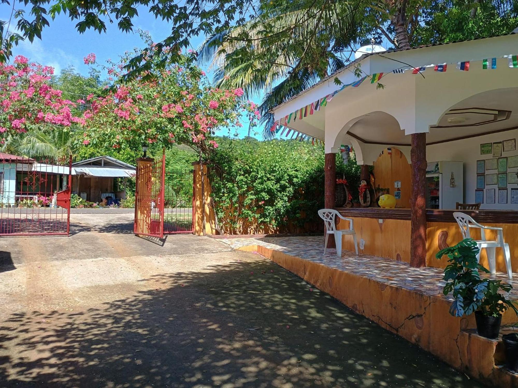 E&N Paradise Island Resort Siquijor Exterior foto
